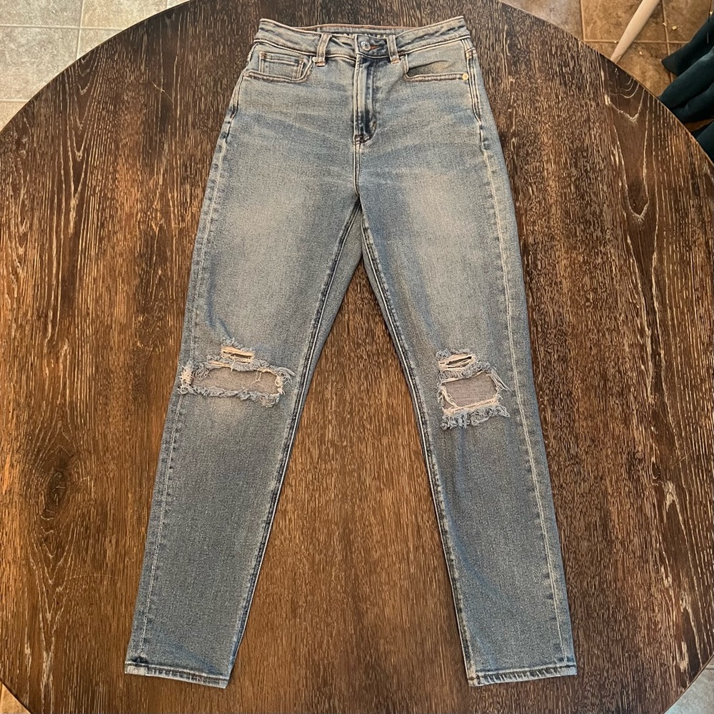 American Eagle Distressed Ripped Denim Mom Jeans Size 0 Regular - Picture 2 of 13
